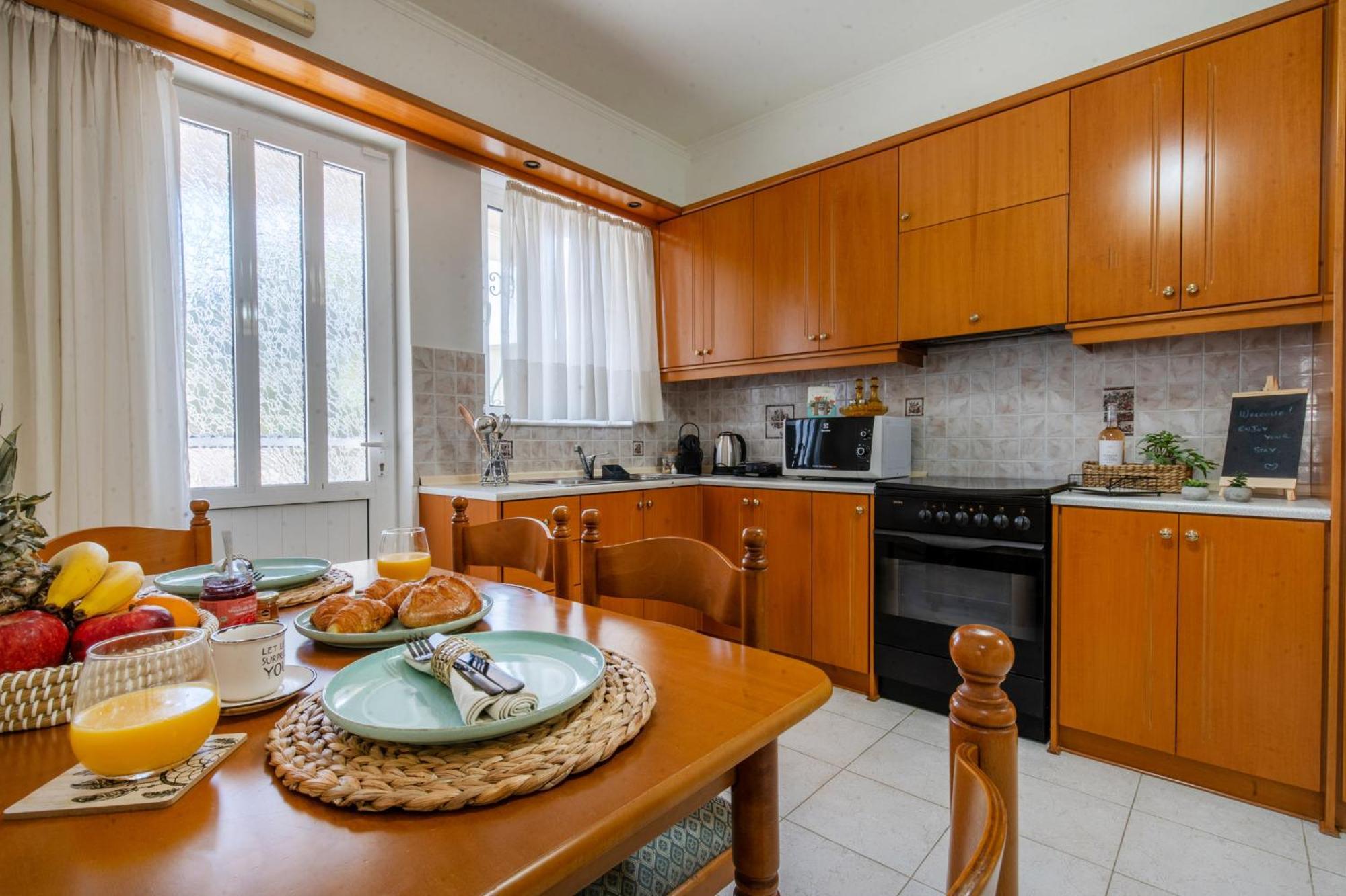 Mike's House In Near The Rhodes * Κρεμαστή
